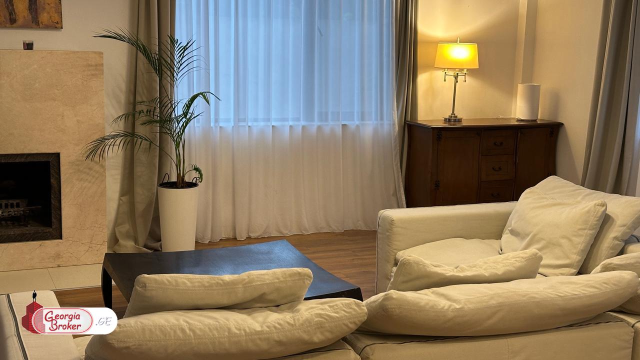nearly repaired 9-room house for rent